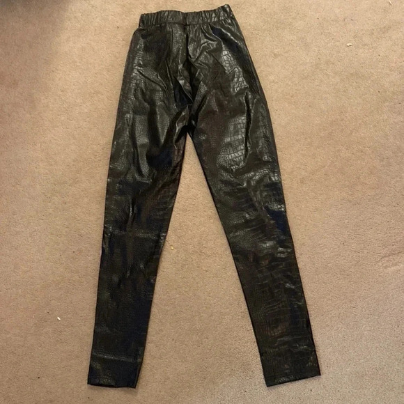 Shein faux crock pants size small black  zipper - Picture 5 of 5